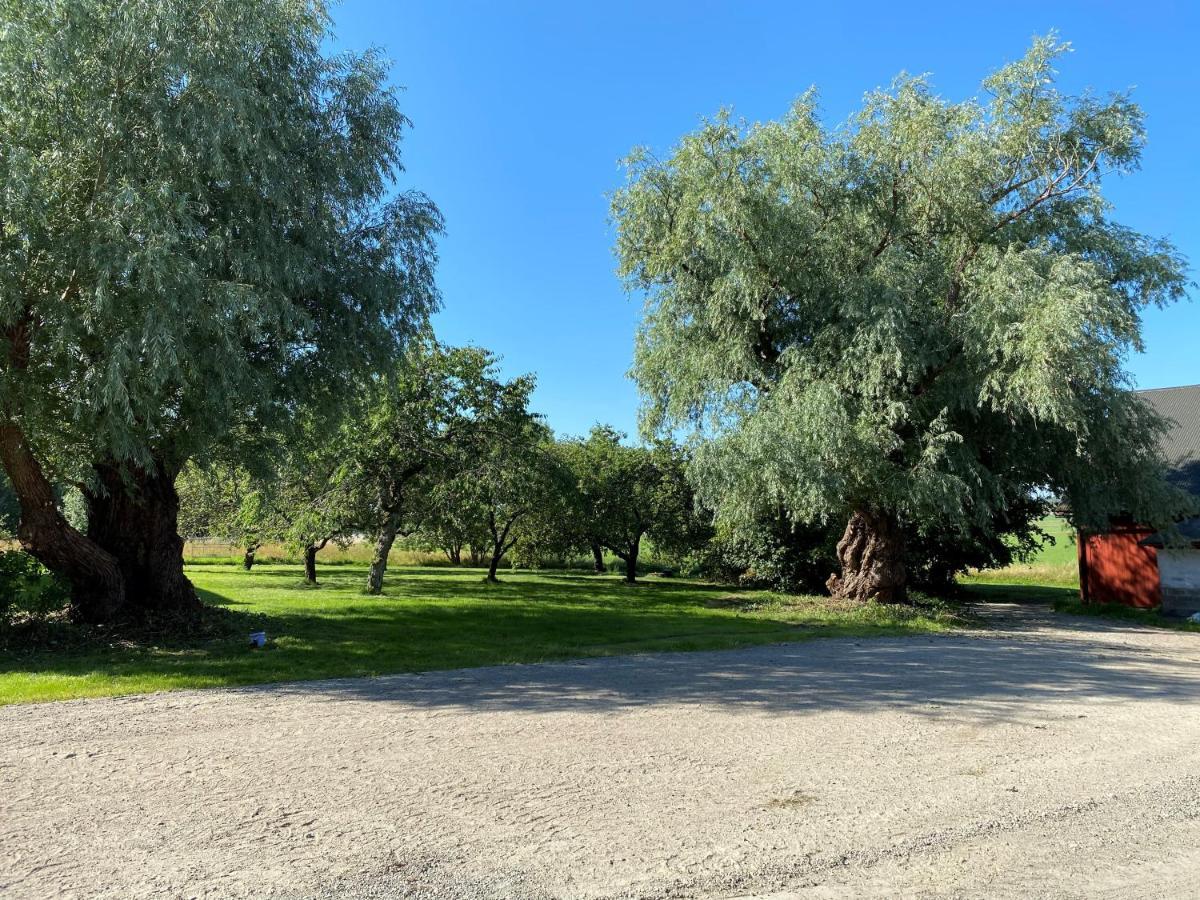 Segerstadsby Gardshotell Ab Vålberg Exterior foto